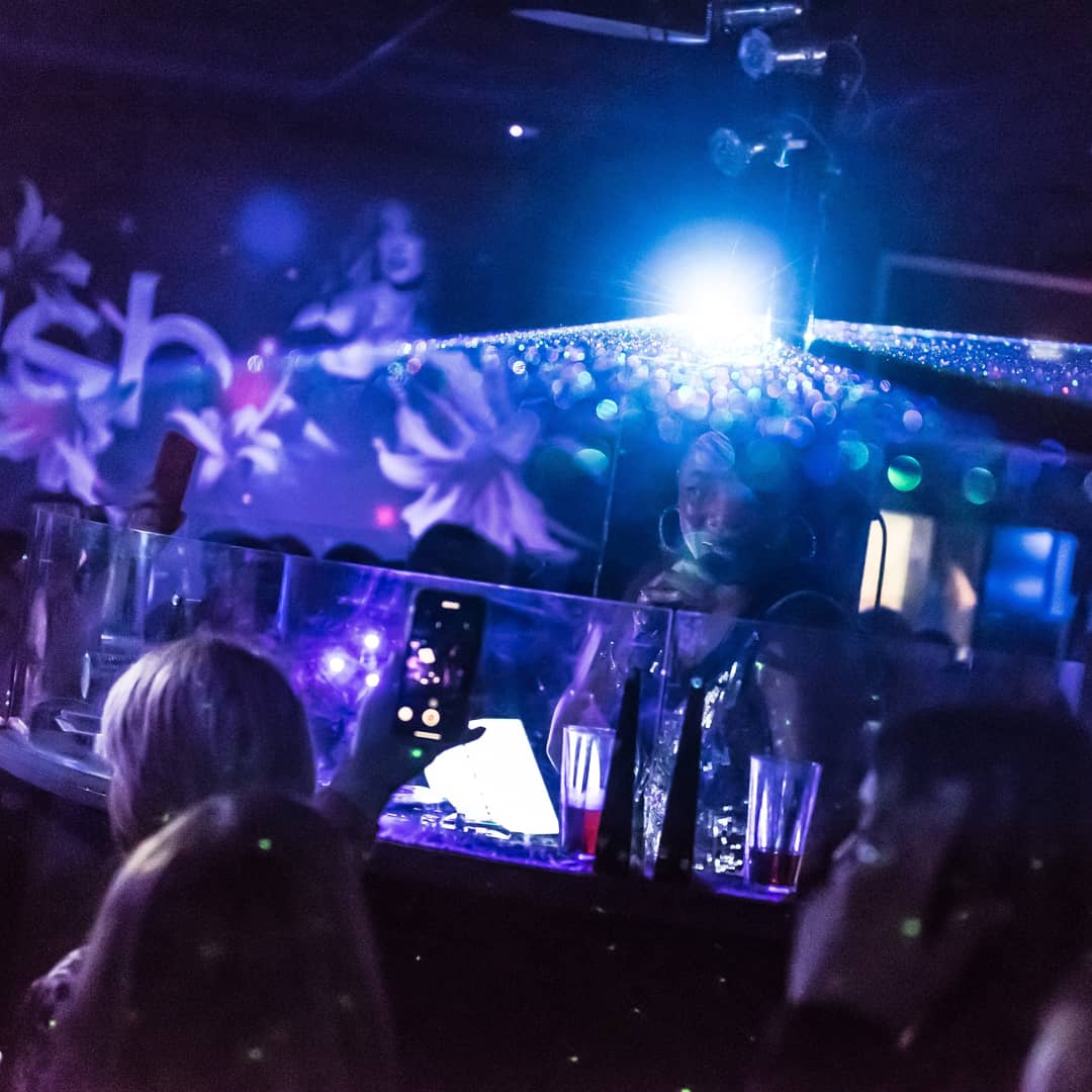 DandMPhotograph's tweet photo. Working the club with @livinjoy_ft_luzahnn on the mic. Great night for @plushloungebar_ with their Martines reunion. Looking forward to the next one which was announced for Easter Sunday.

#club #clubing #nightout #party #partying #oldschool #reunion #basingstoke https://t.co/jn8tPbaADX