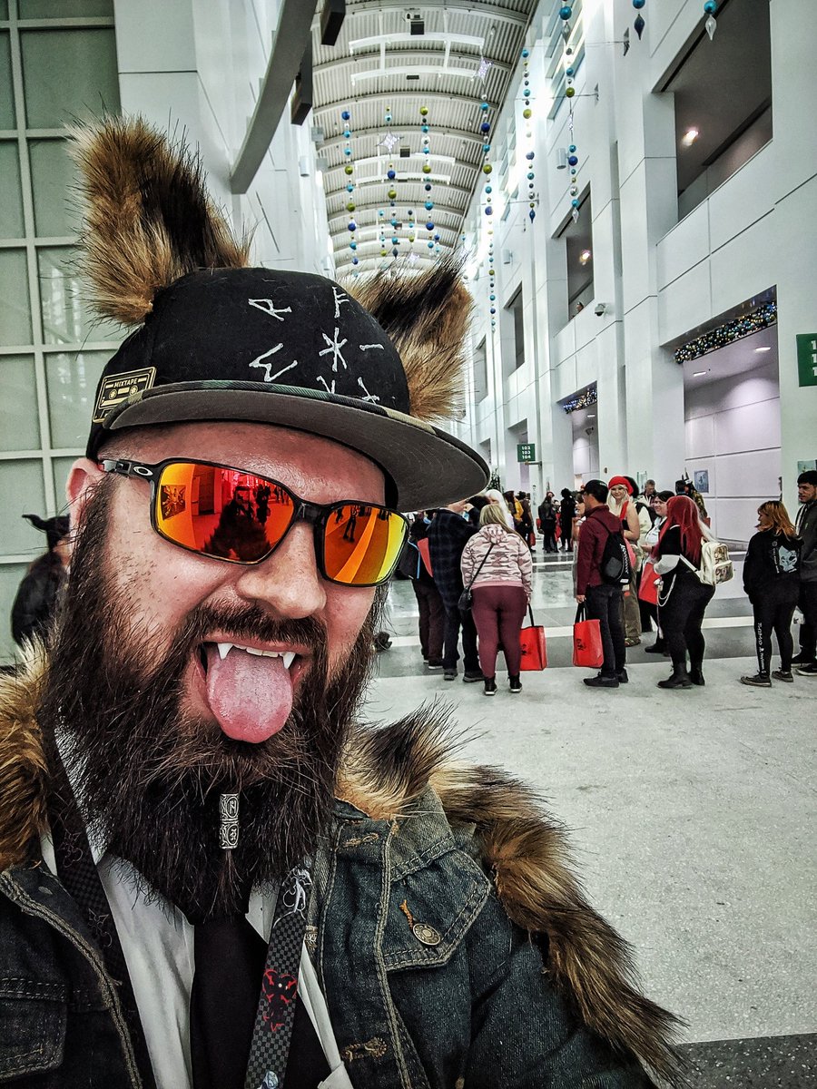 ValhallaOn's tweet photo. Had a great time at ALA. #anime #cosplay #cosplayer #weekend #awesome #AnimeLosAngeles2020 #furry #wolf #viking #beard #weeb https://t.co/ho9HvoDQOd