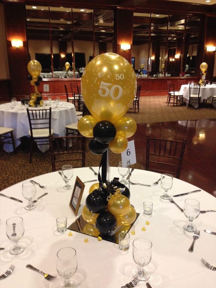 LEventsPage's tweet photo. Black and Gold Centrepieces for a 50th birthday party! 💛🖤 
.
#birthday #events #partyplanner #bookingsavailable #levents #dorset #bournemouth #poole #dorset https://t.co/EwXtwDwgXV