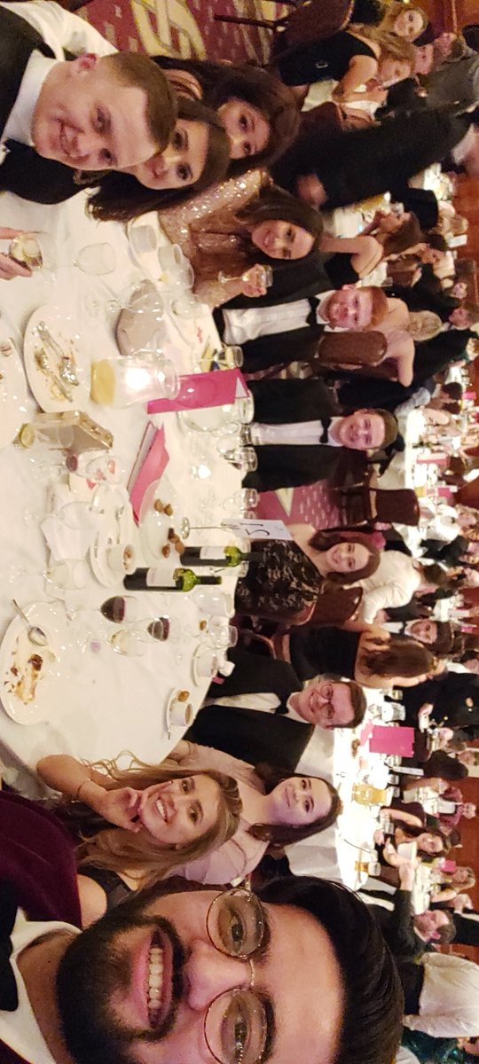 KPathak_25's tweet photo. What a night! #U5Interns #winterball https://t.co/fOC4BlT5fL