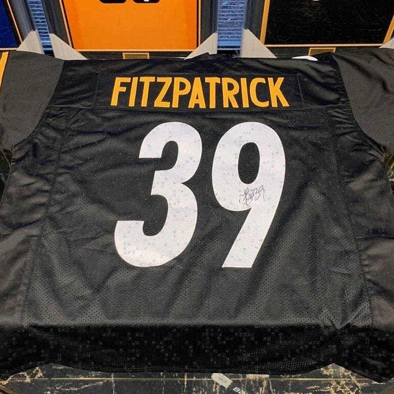 We're picking the winner soon ... Make sure you see our pinned Tweet to get a last second chance to win this signed jersey from <a href="/minkfitz_21/">Minkah Fitzpatrick</a>