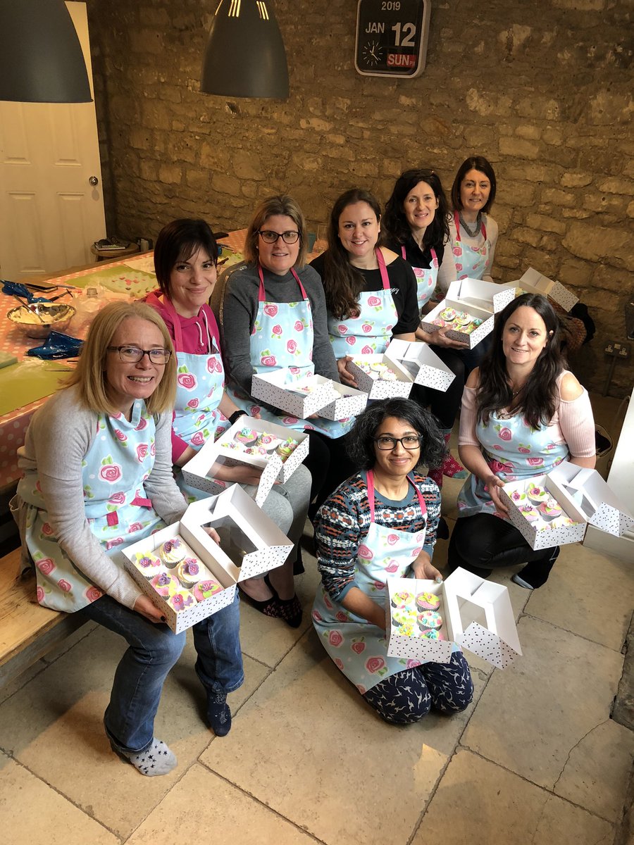 CustomCakeShop's tweet photo. Cupcake decorating today in a beautiful location with a lovely group of ladies celebrating a 40th birthday at Vineyards House in Bath @EscapeToBath All we require for private bookings is a minimum group size of 8 and a big table! #bath https://t.co/6SE3VyNWqC