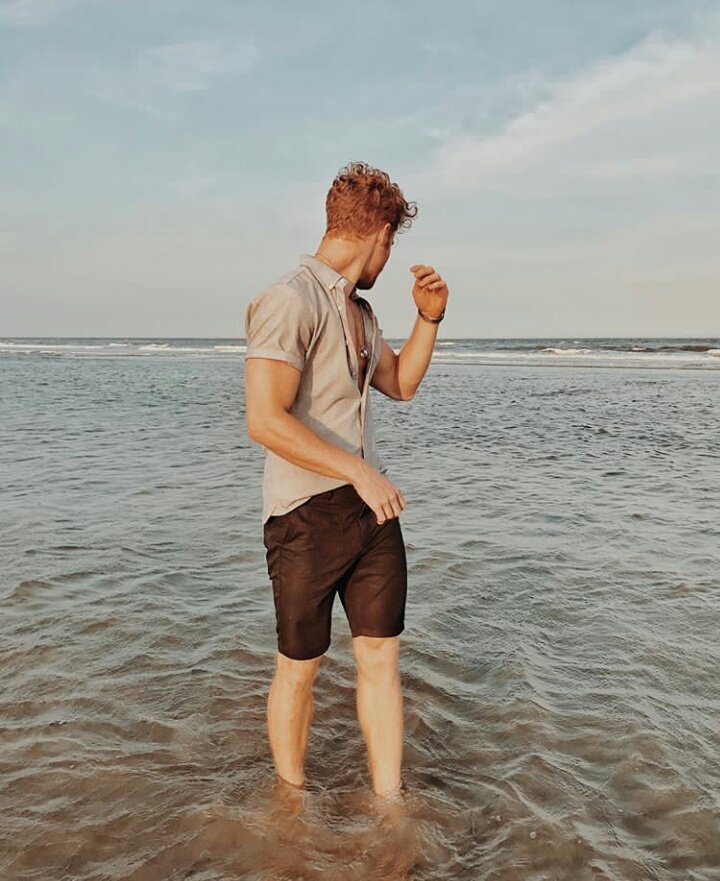 _lionfire's tweet image. ❛ ── I'm hotter than you 

#SᴇᴅᴜᴄᴛɪᴠᴇSᴜɴᴅᴀʏ + (fc!au)