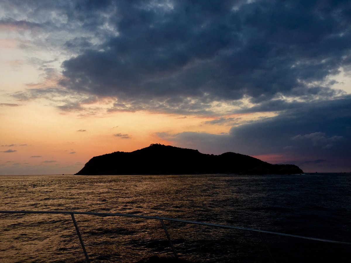 21Bold's tweet photo. Acapulco https://t.co/eiE3SkANDi
