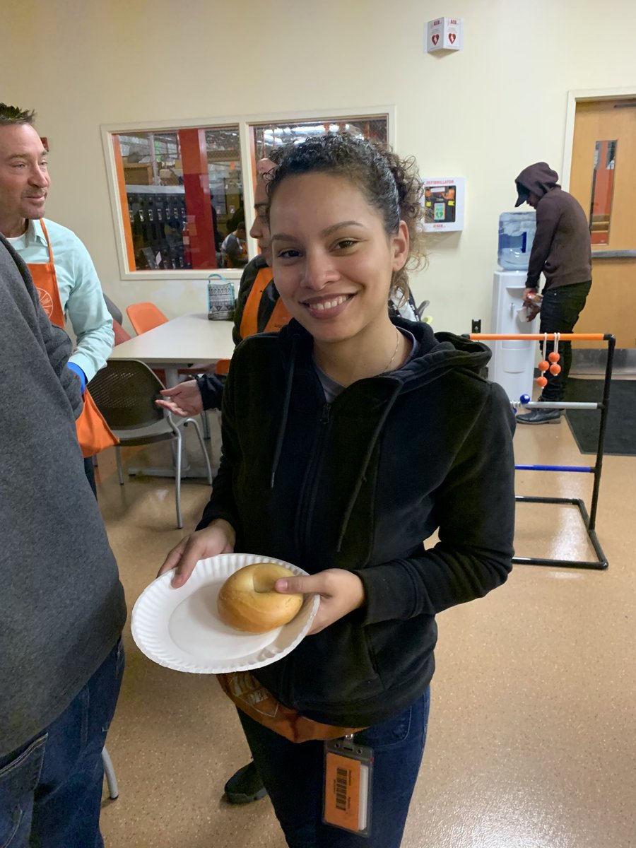 UretaLuis tweet media