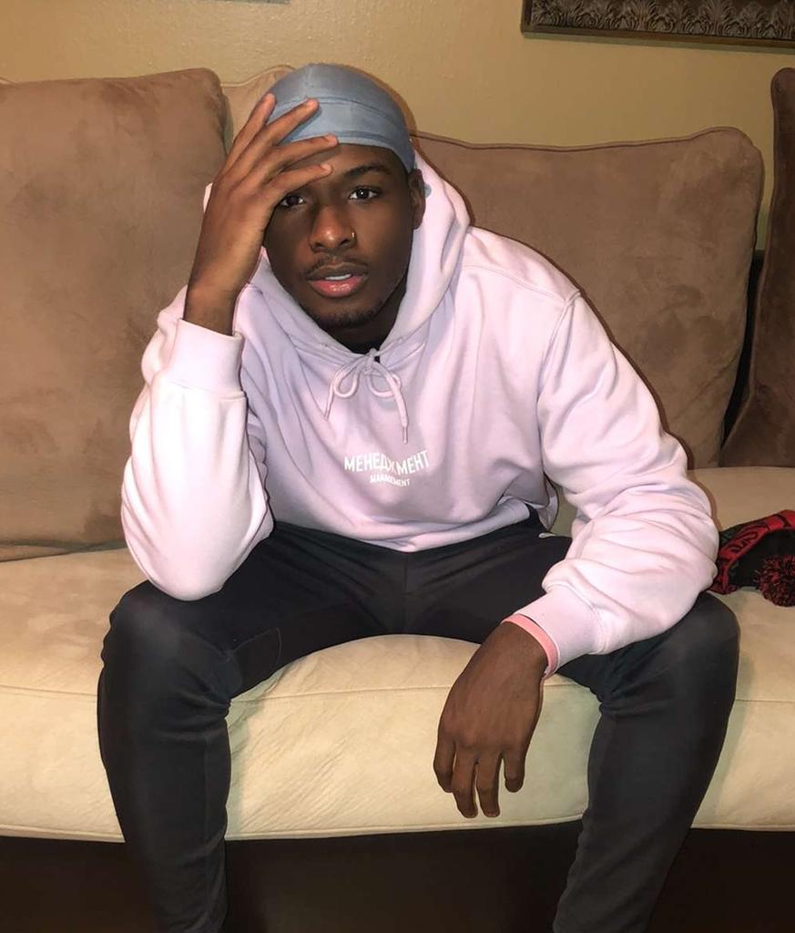 burrough_'s tweet photo. *🤞🏾💔® https://t.co/M9e3yL2GYr