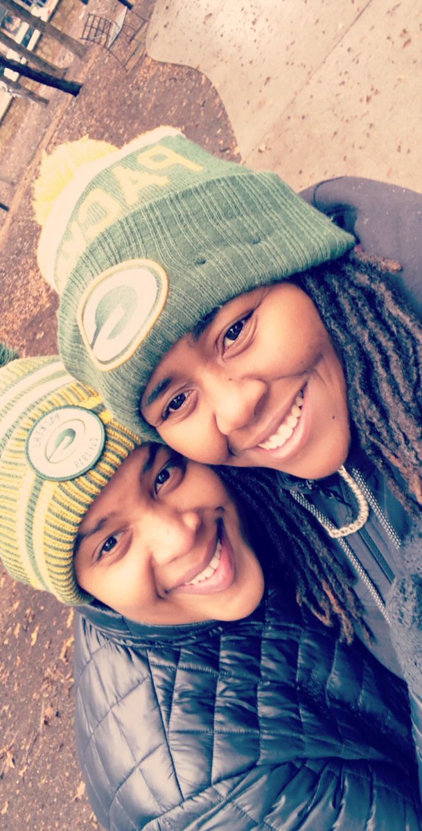 Im_JustK_HOP's tweet photo. Yesterday was a snow day and we were rocking our packers hats!!! #addisonpark #PackerNation https://t.co/LSExI330QJ