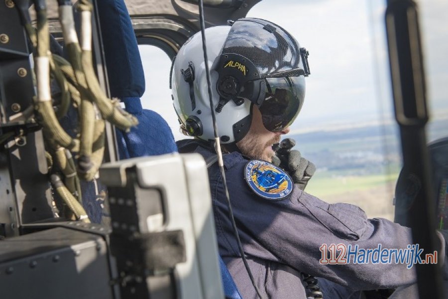 Politiehelikopter boven #Harderwijk na onrust in de wijk Drielanden. 112Harderwijk.