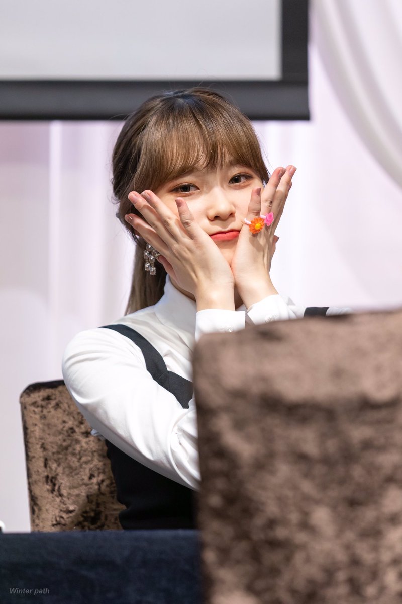 k_Winter_path's tweet photo. 200111 
드림노트 팬사인회

#드림노트 #DreamNote 
#라라 #LARA
@iMe_Dreamnote https://t.co/2wX32bpIKS