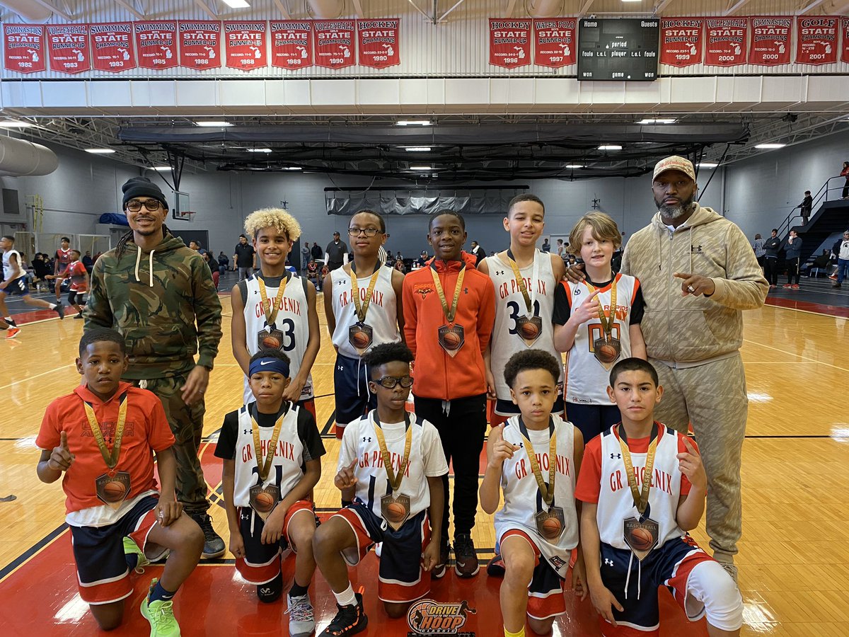 drive_hoop's tweet photo. 5th Grade Phoenix Elite (Barnes) Takes home the hardware @ the Drive to the hoop classic. @Moebarnes22 @Grassrootstourn https://t.co/WFV6QPaa8N