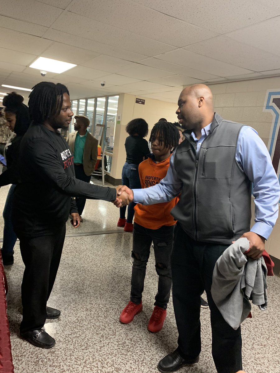 Teachone16's tweet photo. Our 8th grade @Falcons_NWMS parents and students were able to meet this awesome staff and see the great things going on at @NoFoVikings! #FalconsTOVikings https://t.co/7VskEva1e6
