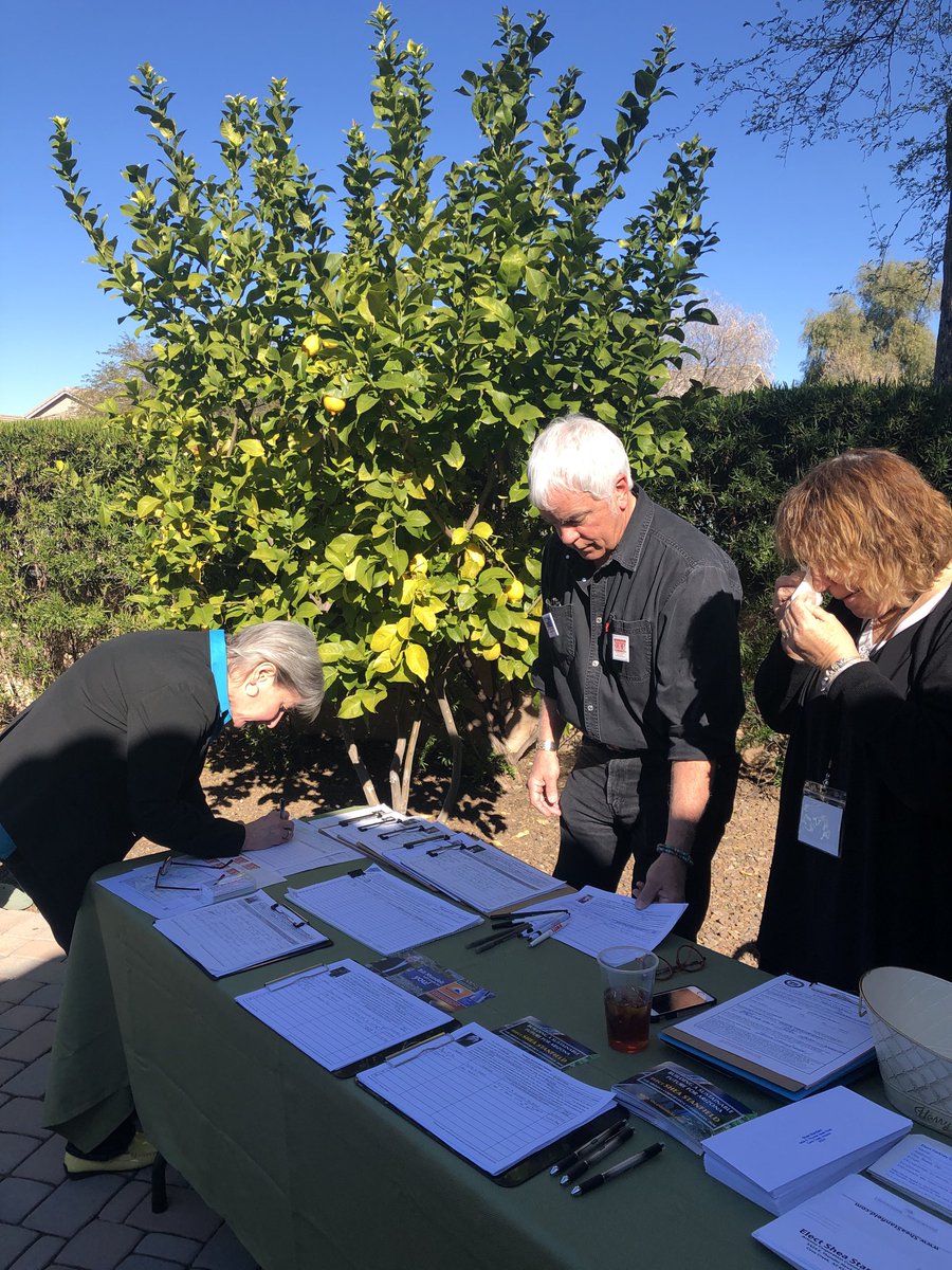 ElectFortney's tweet photo. Getting nominating petitions signed in Cave Creek
#ElectAnEducator https://t.co/adI1aBLgxz