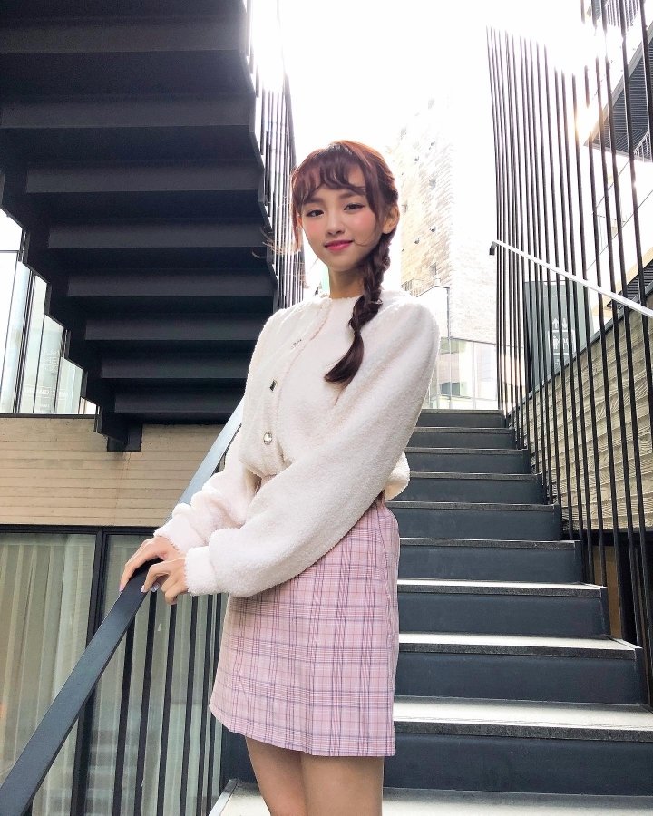 SATURDAY_INTL's tweet photo. [📸] Fancafe update https://t.co/pCiiu822TL