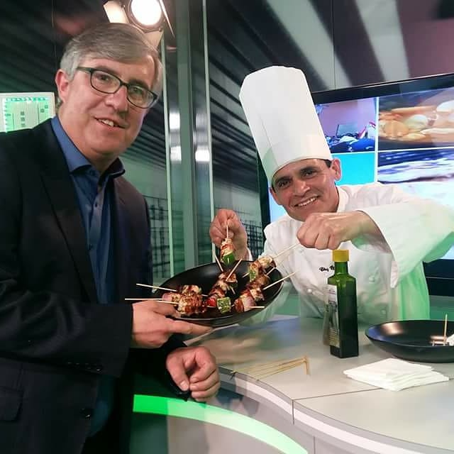 Mbrownp's tweet photo. Lunes 13 en vivo Coffee Brown @cbn_oficial en @rsbchile 96.7 F.M con interesantes invitados uno de ellos el gran @chef_edgardo con nosotros además transmisión en vivo por Coffee Brown Noticias en Facebook Live @patopizarrovega @lhenriquezg @ViveElquiTV @eldia_cl https://t.co/pk2fly6luW
