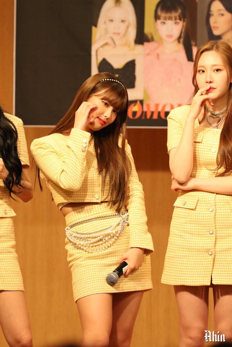 AhinRoadstar's tweet photo. (　◜o‾) おはようございます &amp; 今週も元気でよろしくお願いします🧡💛🧡
#momoland #ahin https://t.co/vQdIP75BUM