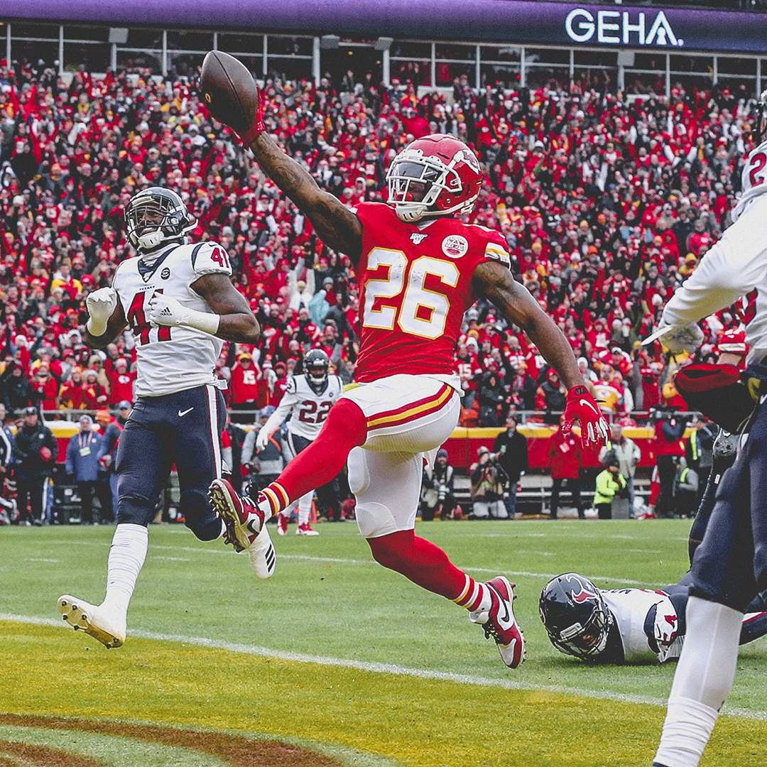 Chiefs's tweet photo. 🏹💨 https://t.co/n4lMzb8vLa