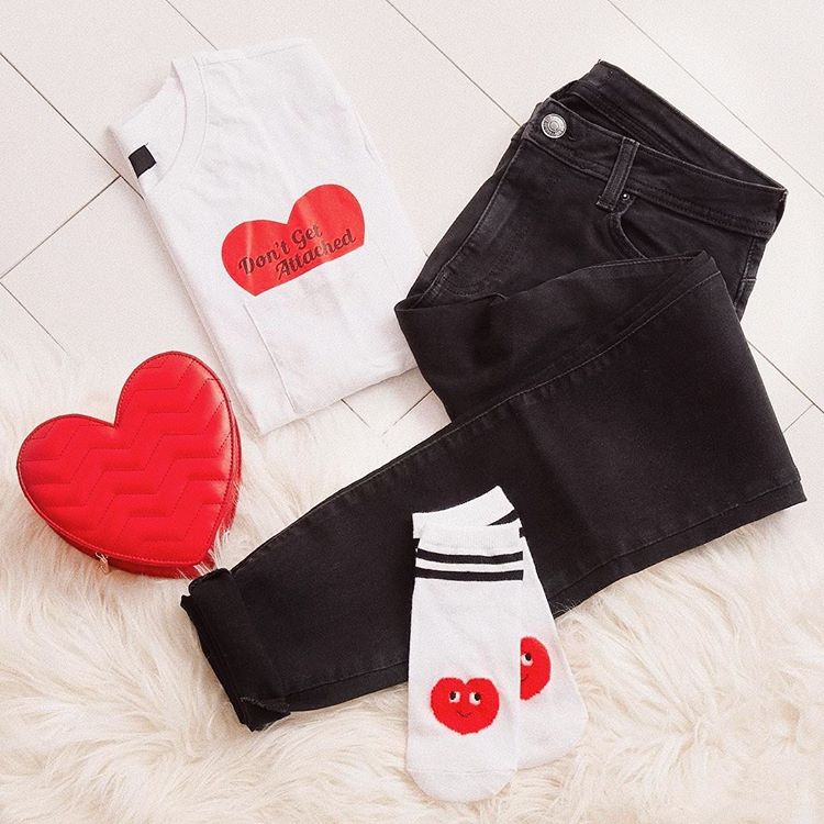 ShopSerramonte's tweet photo. The shirt says it all. #forever21 #serramontecenter

📸: @Forever21 https://t.co/h87vQaTX0I