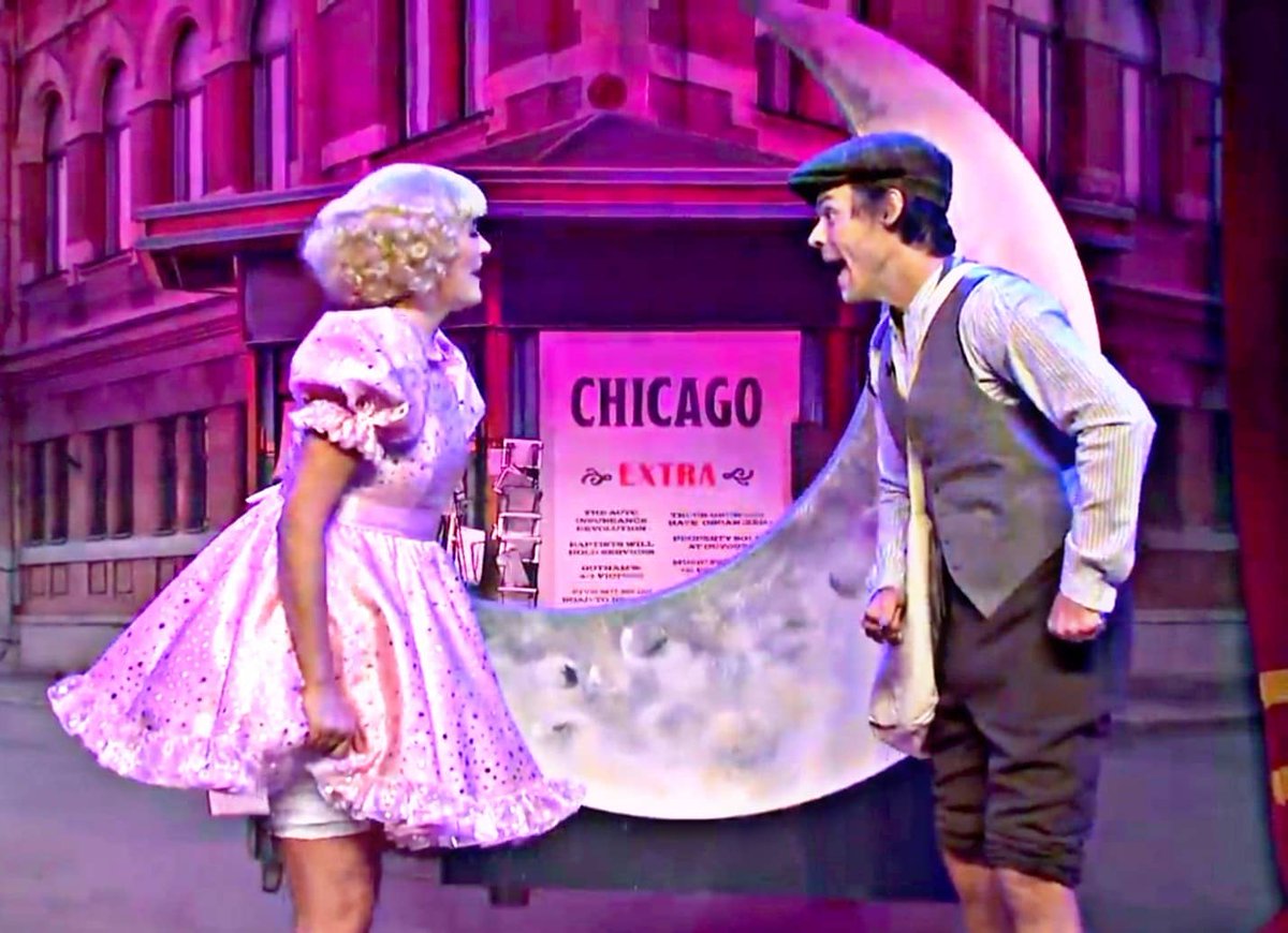 Lou_and_hazza28's tweet image. SNL 😍😍
@Harry_Styles  @nbcsnl