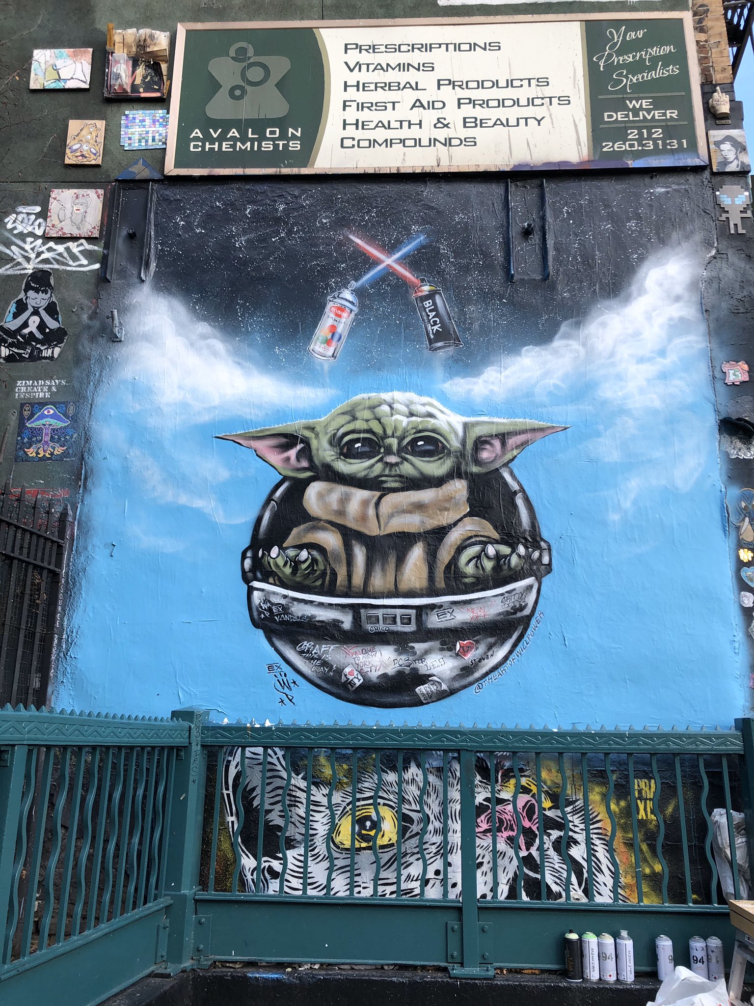Evgrieveさんのツイート Baby Yoda Now Greets Straphangers At The 2nd Avenue F Stop Art By Will Power By Stevensonnenbl1 Eastvillage