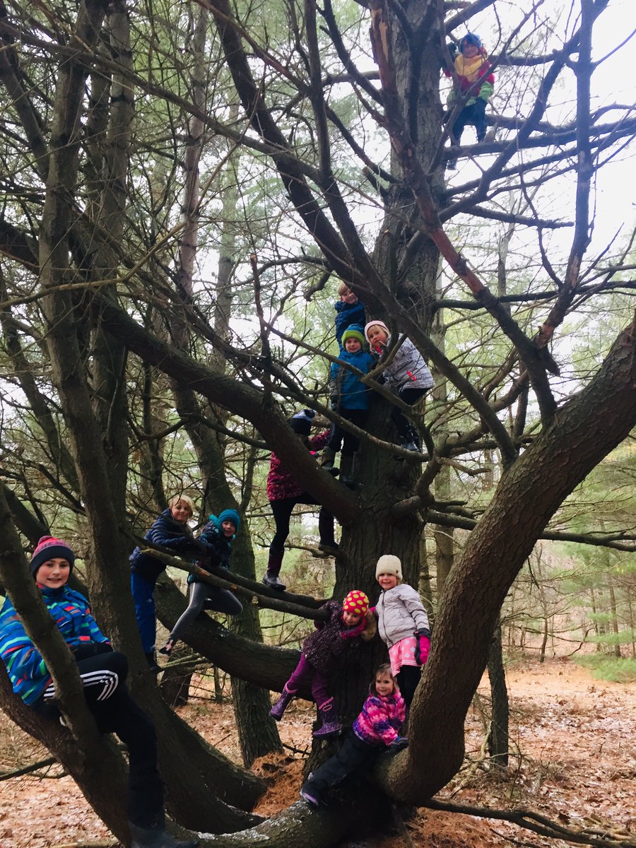 AnnieRatke's tweet photo. What better way to grow a school community then to promote togetherness AND the great outdoors...a school family hike! Second of the season and we had a blast! @miOttawa
@ghschools @ghapspeach #peachplains https://t.co/q5qwzsdzi7