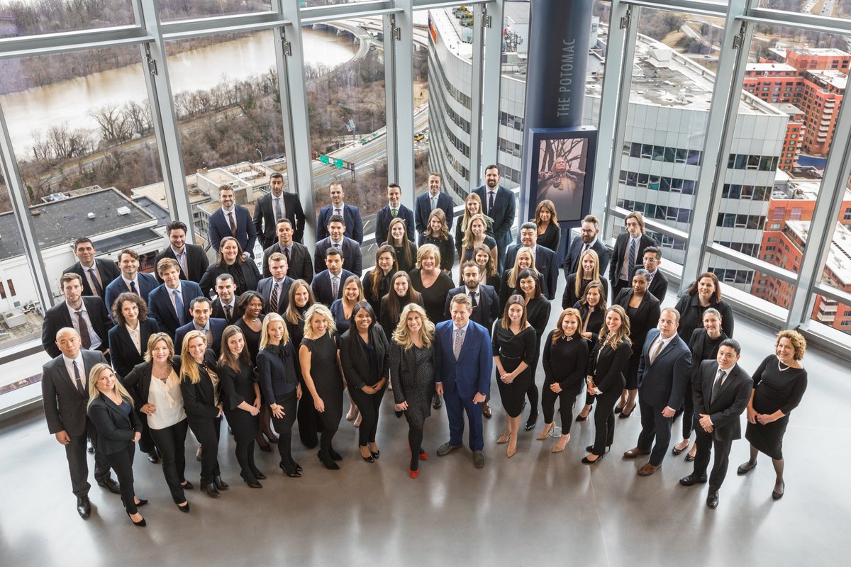 thedanlesniak's tweet image. Our team made over 300 MILLION in sales volume in 2018.

Join our Inner Circle today! 💸 Click the link in our bio now!

#realestate #HyperFastAgent #InnerCircle