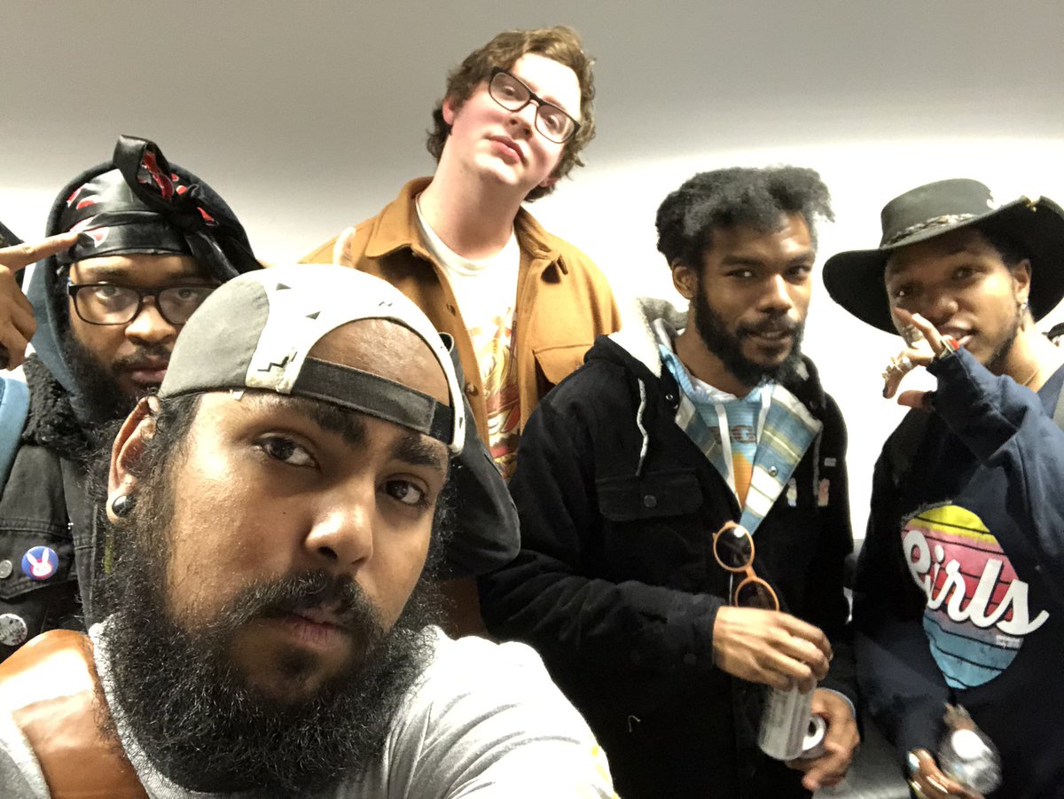 AntonSixxx's tweet photo. I’ve seen a lot of squad pics on the TL today so I figured I’d let y’all know the cheesy boys are in the building #CheesyControllerPodcast @CheesyControllr https://t.co/QPDRzD5ZnW