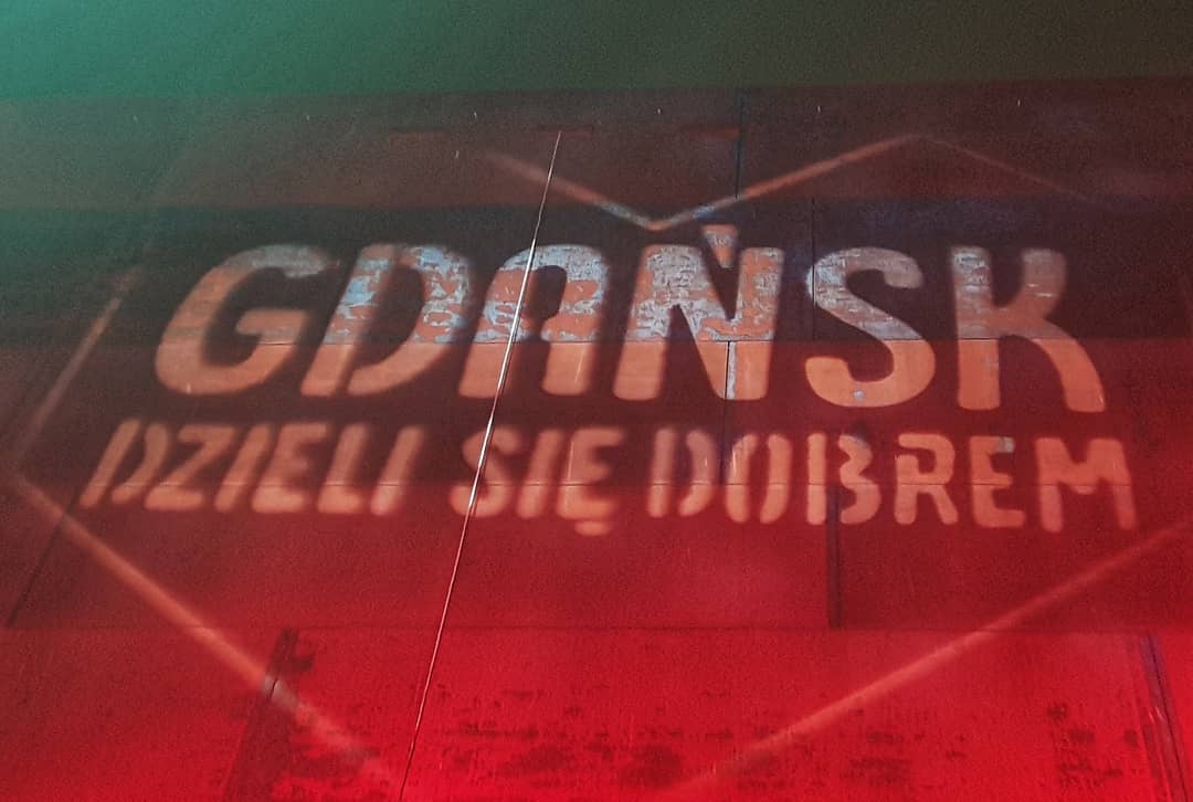 misiaczyna_'s tweet photo. @gdansk @wosp ❤️ 💔 https://t.co/zmr85Na369
