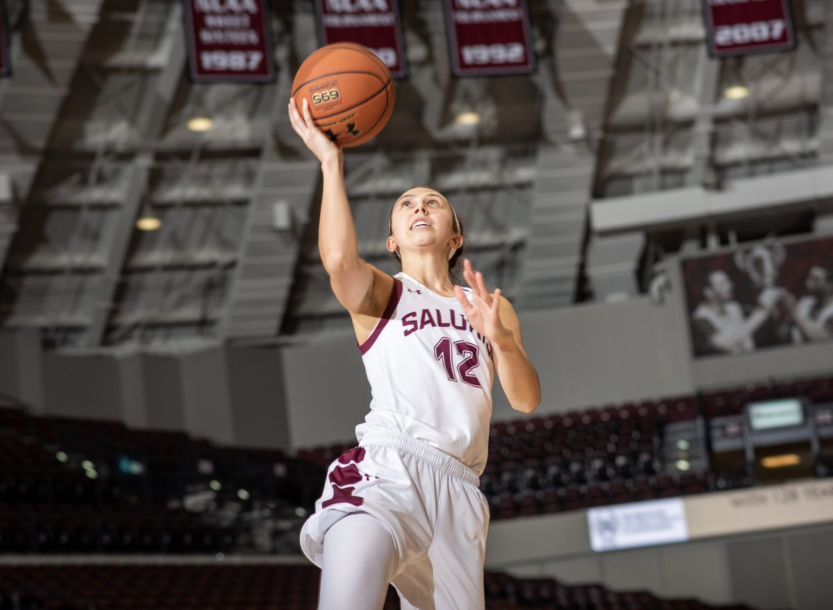 SIU_WBasketball's tweet photo. 1,000 points and counting for @maksilv12.

She's just the 27th player in program history to reach the milestone and just the 10th to do so as a junior. https://t.co/cR0NrXdUC3