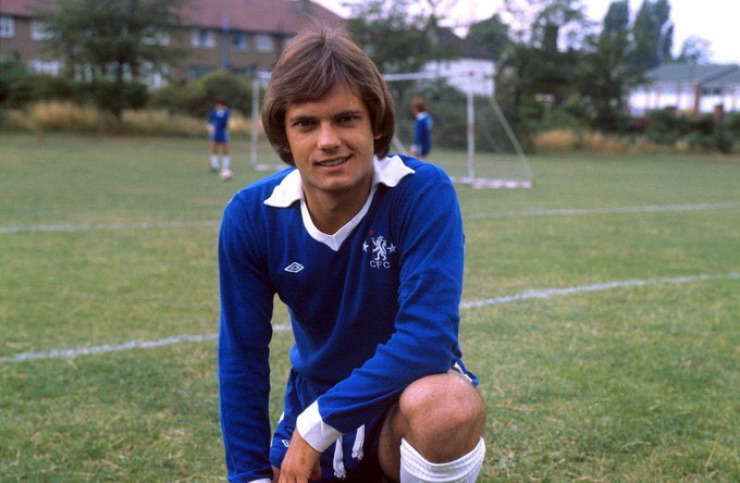 ExtremeFootbal4's tweet photo. #FootballTeasers 399.
Clue (b)
Over this creative player's career he played more than 450 professional football games, he scored more than 60 goals and played for six English professional football clubs
?????????????????????????????????????
#ExFE #SixEnglishClubs #CreativePlayer https://t.co/rL8eOxbntx