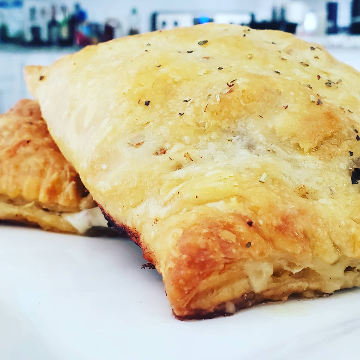 eatquilibrium's tweet photo. Testing... Cornbread covered porkchop and philly cheese pastry...
#yum #eatquilibrium #delicious #goodeats #food #foodie #culinary  #mealprep #raleigh #durham #cary #Sundaydinner https://t.co/ZY4qDA5p7m
