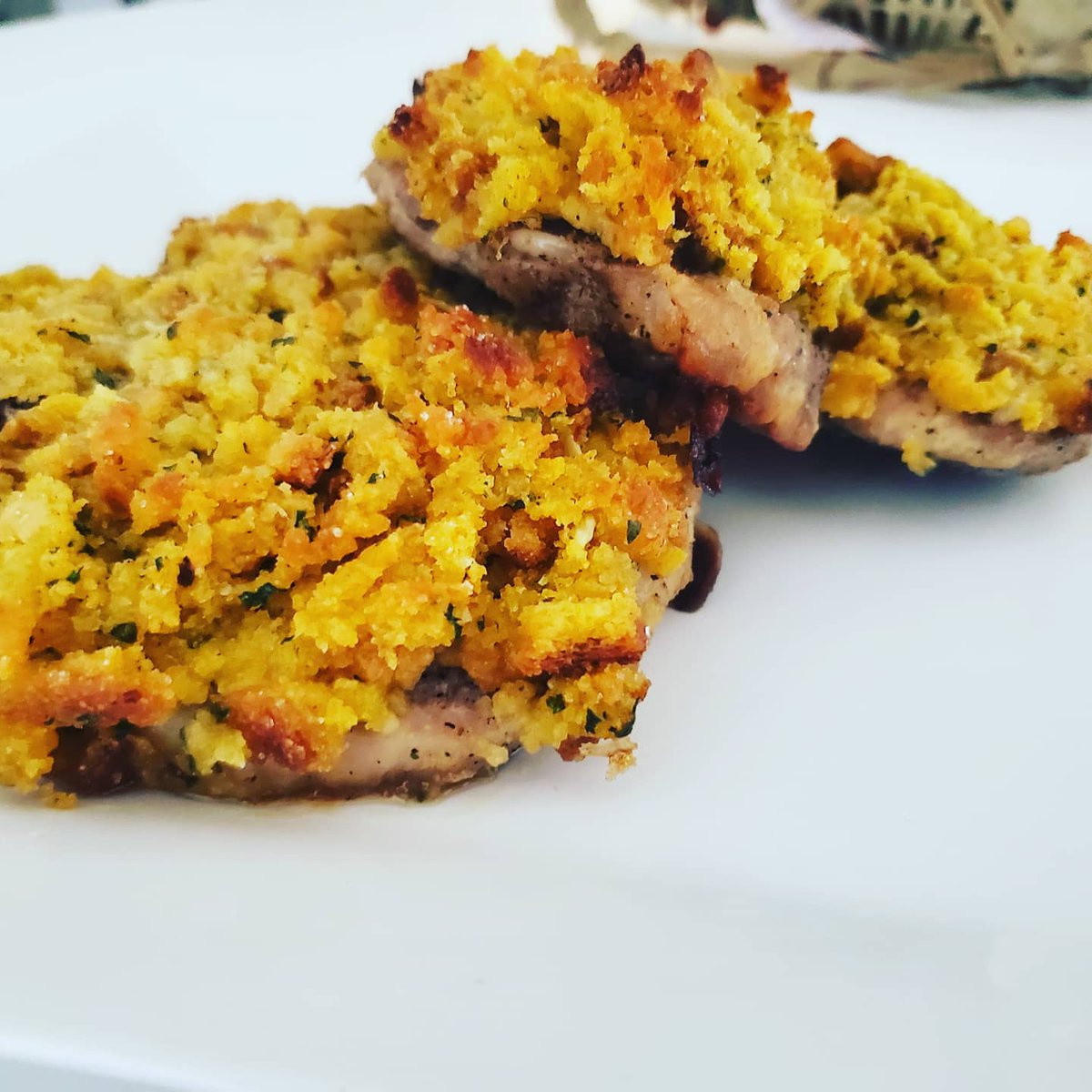 eatquilibrium's tweet photo. Testing... Cornbread covered porkchop and philly cheese pastry...
#yum #eatquilibrium #delicious #goodeats #food #foodie #culinary  #mealprep #raleigh #durham #cary #Sundaydinner https://t.co/ZY4qDA5p7m