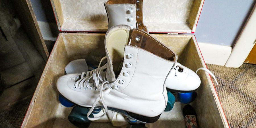OldPicket's tweet photo. Are there any roller skating fans out there?

#rollerskates #skates #vintage https://t.co/PpvCbyw9pB