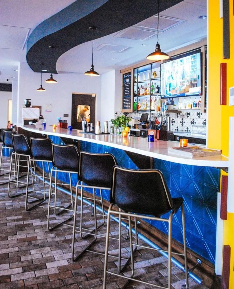 AtxHotel's tweet photo. Sit back, relax, and sip on our signature cocktails! 🍸

#HotelIndigoAustin https://t.co/5jvYIq8gwC