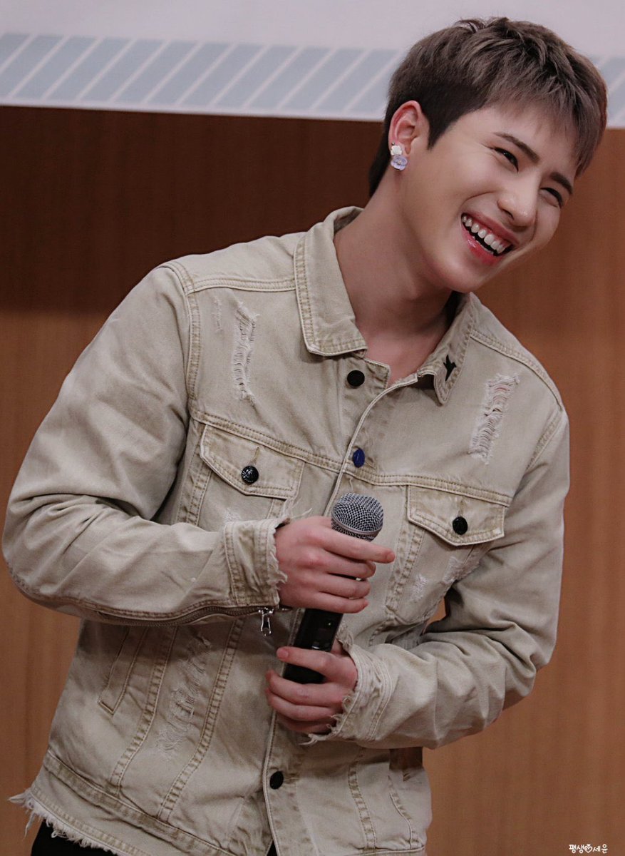 SehyoonBrasil's tweet photo. [#HQ] 04.01.2020 #김세윤 #WOW durante o Season Greetings de 2020 feito no TCC Art Center em Seoul. 

© forever_sy22 https://t.co/1Dlb2r7ZRq