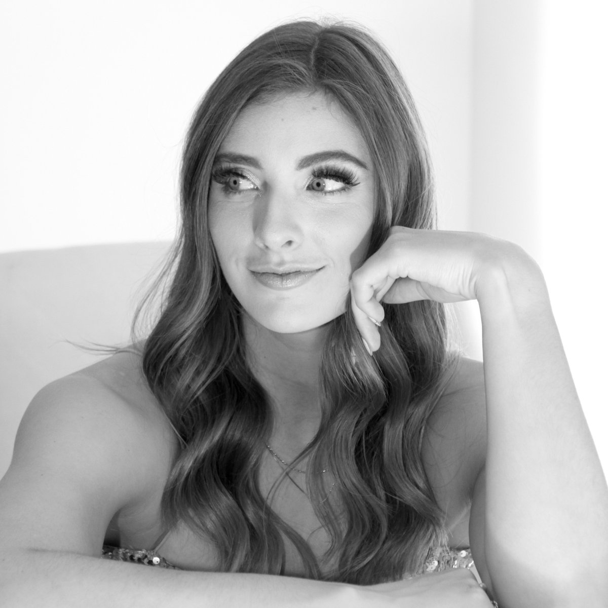 Hey Twitter world! Hit that follow button so that you're the first to know about what's happening in my life! (ps, there are some cool things soon to come!)