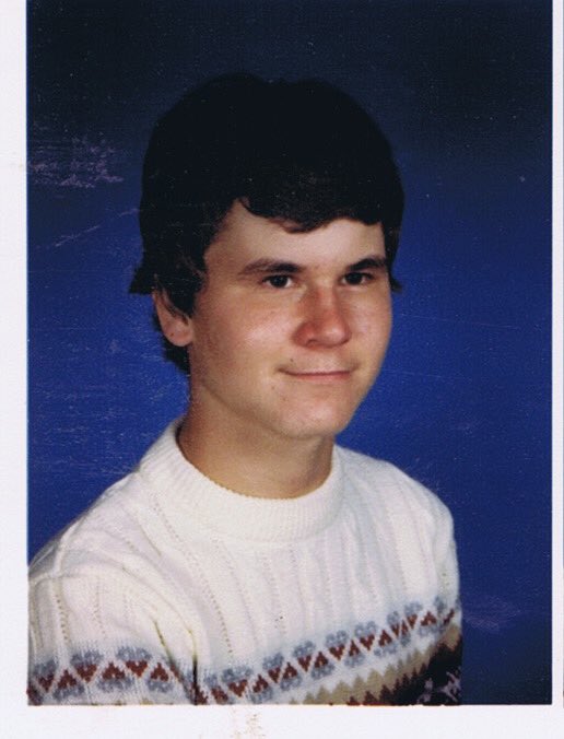 ChrisPawelski's tweet photo. Four different class pics, I think grades 7-10. #memories #classpics https://t.co/2DKrCtZsWO