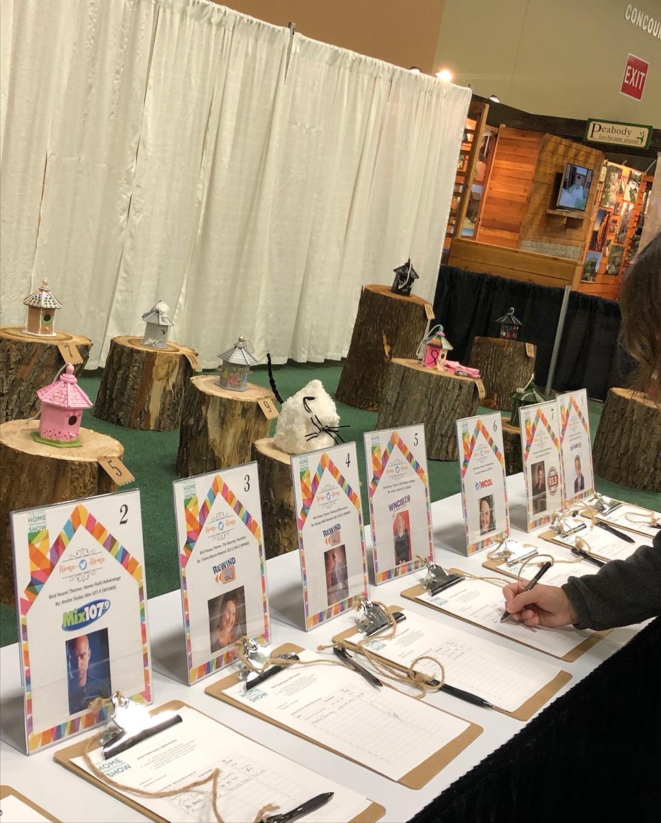 OhioHomeShow's tweet photo. Don’t forget to stop by the #hometweethome display near the entrance of the show and bid on your favorite birdhouse! All proceeds will be donated to the @SusanGKomen 🐦 #ohiohomeshow #ohiohomeandremodelingshow #birdhouse https://t.co/tFciOo5orN