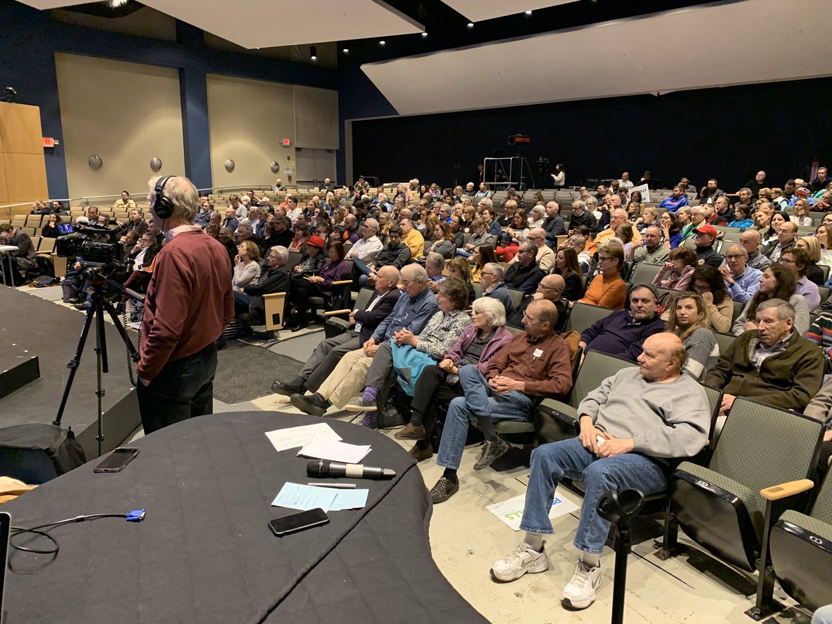 GovNedLamont's tweet photo. Transportation town hall forum today in #Westport. #CT2030 https://t.co/OSqmkJkguk