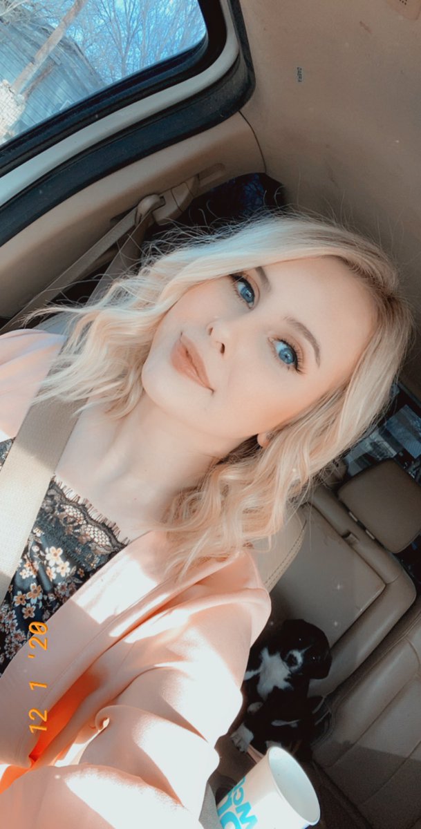 GrayBannowsky's tweet photo. new hair for the new year.🤪 https://t.co/kNStfmTmpd