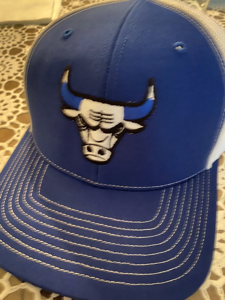 SarantosMelogia's tweet photo. Love my new Greek themed Bulls hat!
#chicagobulls #bulls #basketball #greece #greek #athens
#happy #BeHappy #behappychallenge #DRUGS #drug #NewSongSunday #80ssunday #football #chicago #sunday https://t.co/90zmDTEVOt