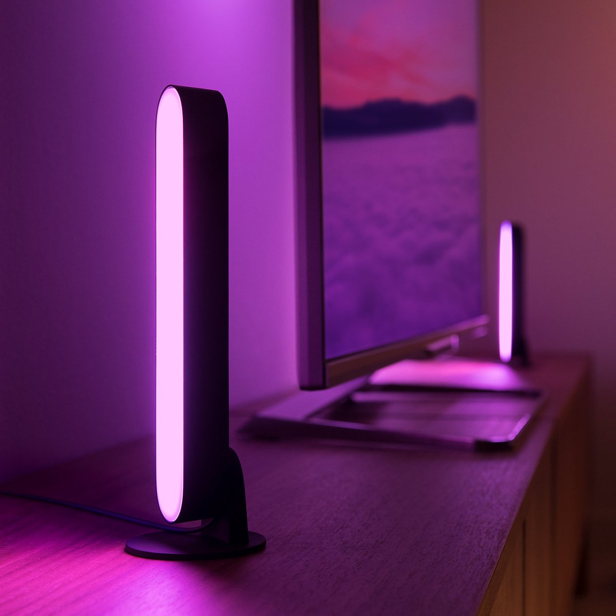 InternetderDing's tweet photo. (Anzeige / Werbung)
Philips Hue Play HDMI Sync Box erhält zukünftig Sprachsteuerung
Die CES 2020 in Las Vegas ist vorbei und es gibt viele Neuigkeiten im Smart Home Bereich. Der Hersteller Signify gibt bekannt, dass die Philips Hue Play HDMI Sync Box ei https://t.co/PBg18cK1C3 https://t.co/7pusfRoNvs