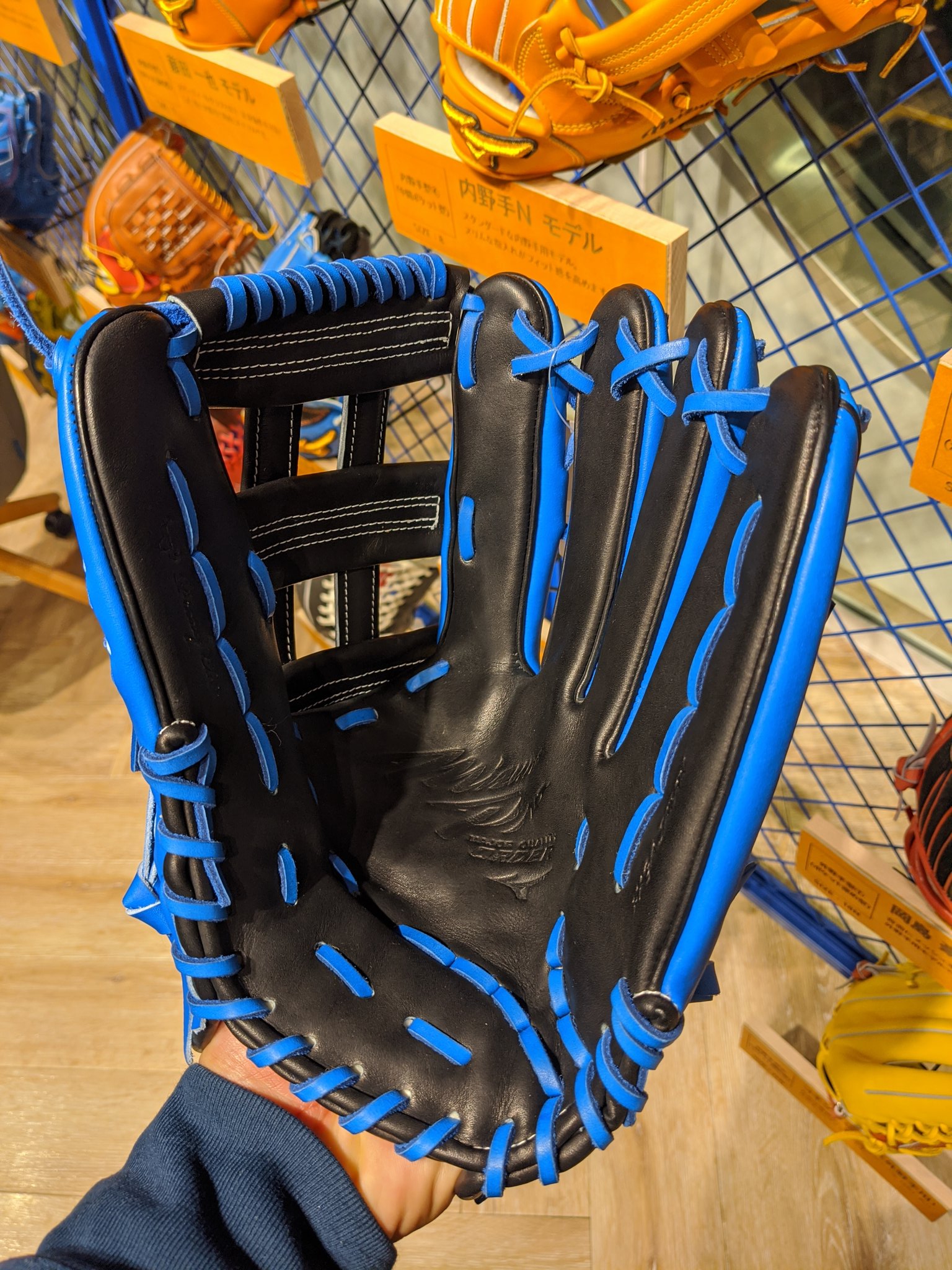 Dena 桑原将志選手実使用　バッティンググローブ Dena 桑原将志選手実使用 バッティンググローブ