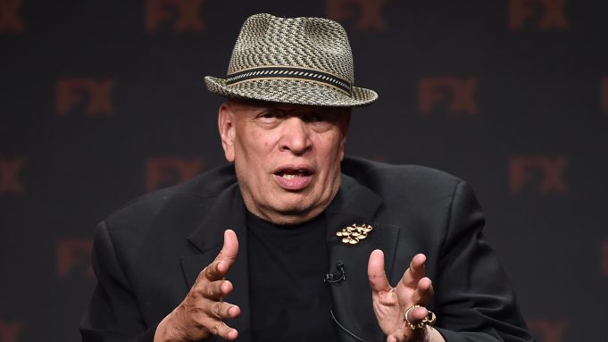 brownivybooks1's tweet photo. 🎂Happy Birthday to novelist, Walter Mosley (1952)! #AvantgardeBooksBirthdays🎉 #DevilInABlueDress #EasyRawlins #RedDeath #WhiteButterfly #DownTheRiverUnderTheSea #AlwaysOutnumbered 📚 https://t.co/VmqsT1lsXQ