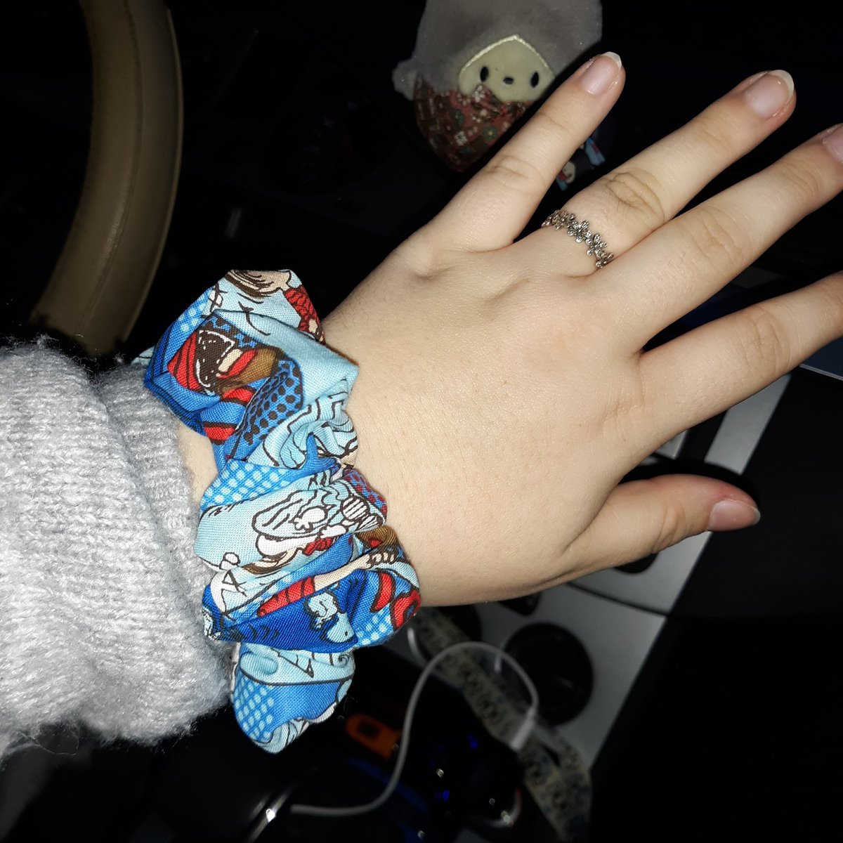 lexi_zachrich's tweet photo. Hey y'all follow my scrunchie account on Instagram, they are super cute and only $2.50 each 😊 Just search @scrunchies_1999 and it should pop up, here are some I've made so far... https://t.co/g62U4U8933