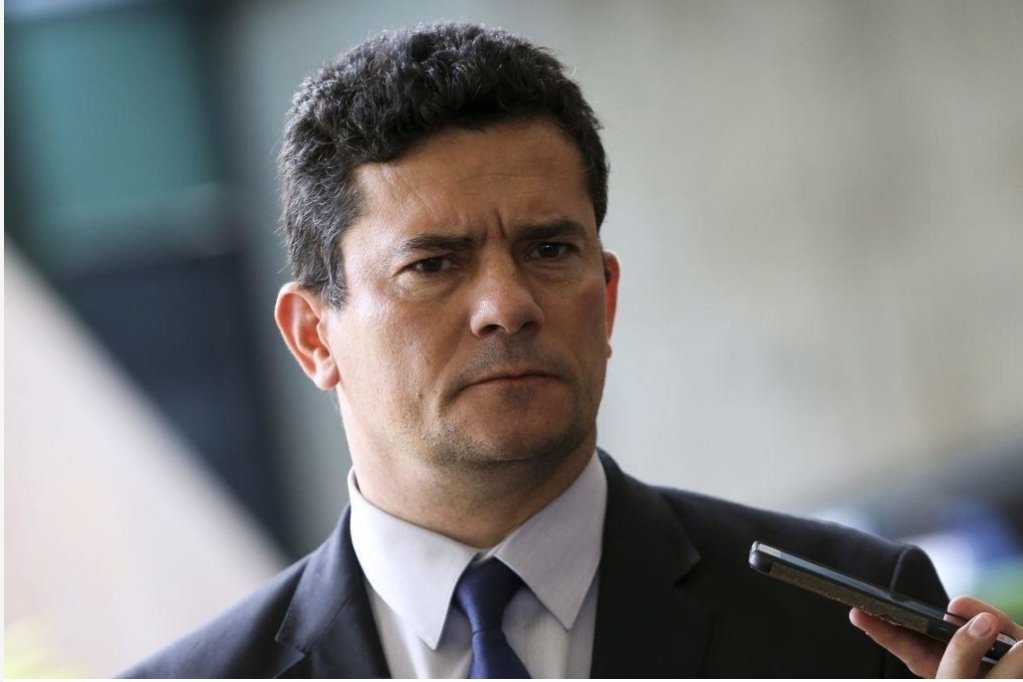 HolofoteNet's tweet photo. Senadores articulam dificultar ida de Moro para o STF https://t.co/0bS4piAMwb https://t.co/Ks2aF8IE30