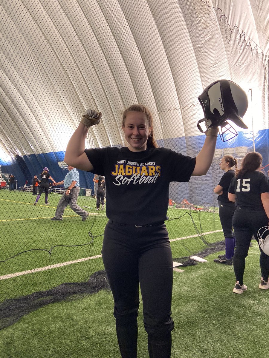 SoftballSja's tweet image. Abby Peterson goes yard at CSU! Ladies up 7-4 over Chagrin Falls in the indoor league! #gettingreadyfor2020 #biggoals