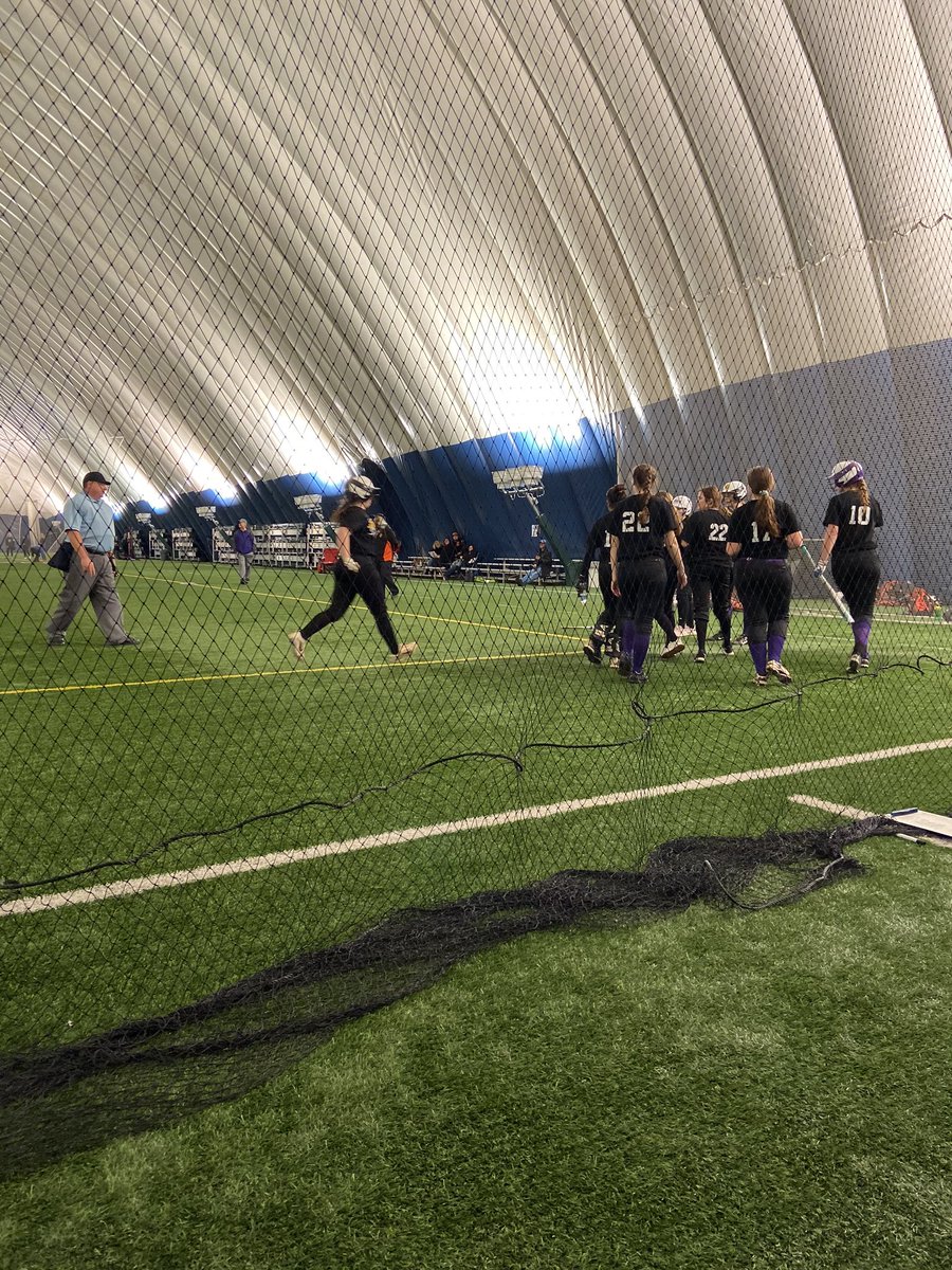 SoftballSja's tweet image. Abby Peterson goes yard at CSU! Ladies up 7-4 over Chagrin Falls in the indoor league! #gettingreadyfor2020 #biggoals