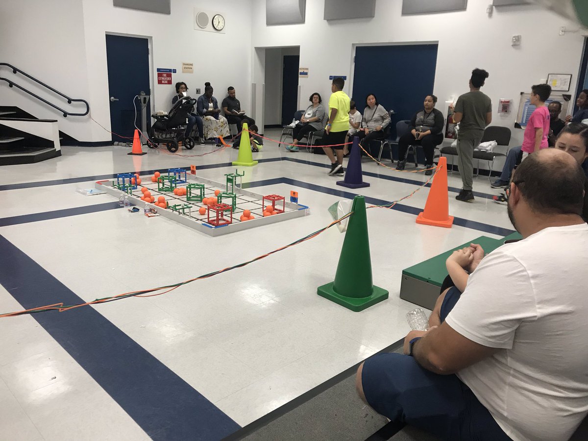 KarenMoMath's tweet photo. Broward County students are having fun at the Robotics Competition at Mirror Lake Elementary. @MarlenVeliz1 @drnmancini @BCPS_ElemMath @BCPSElementary https://t.co/WrsfU2Bg3F