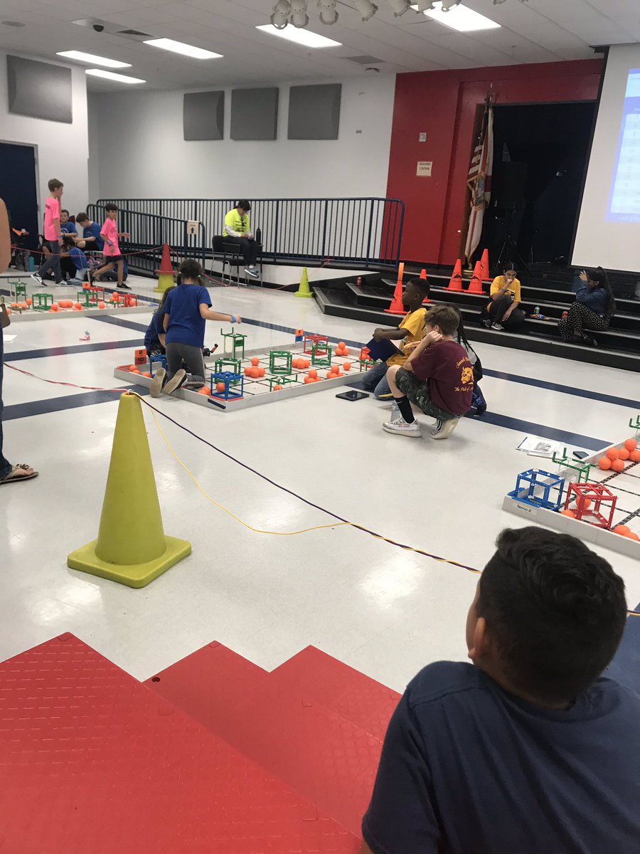 KarenMoMath's tweet photo. Broward County students are having fun at the Robotics Competition at Mirror Lake Elementary. @MarlenVeliz1 @drnmancini @BCPS_ElemMath @BCPSElementary https://t.co/WrsfU2Bg3F