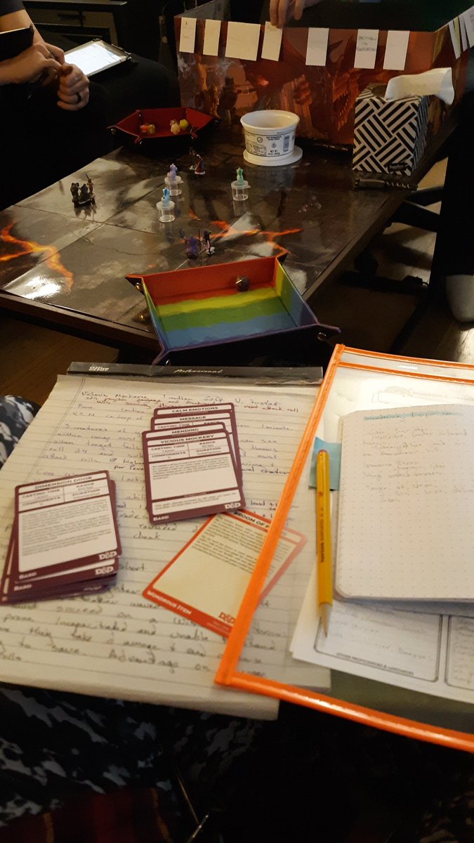 Bad8uddhist's tweet photo. Well, the wasps look decidedly less scary but....we're not looking good.
#DnD #GameDay #partybard https://t.co/nDUg75yBJi